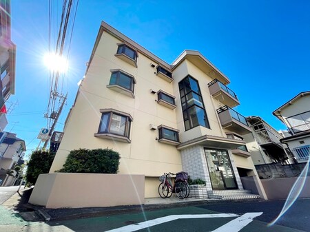 クィ－ンヒル・ヨシムラ外観写真