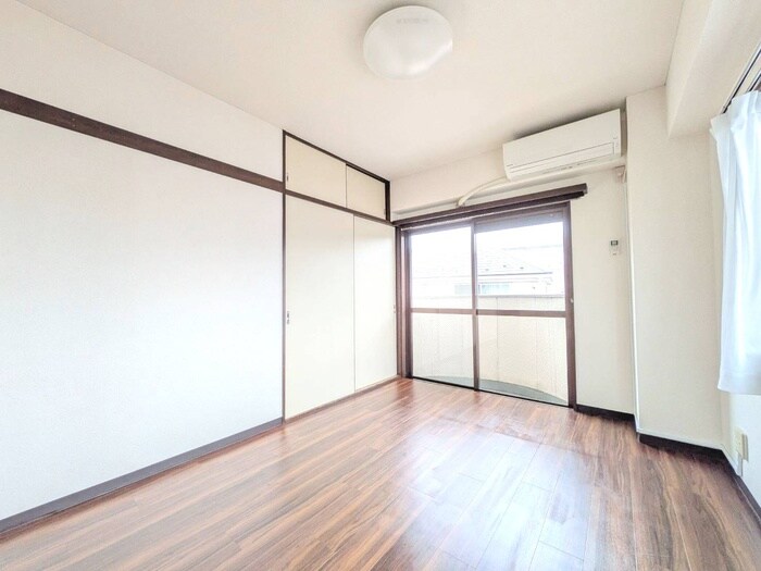 物件内観写真6　(居室)