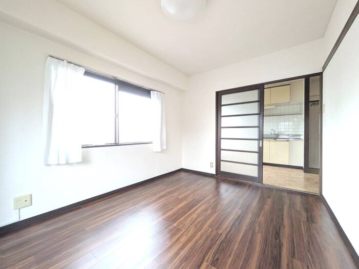 物件内観写真8　(居室)