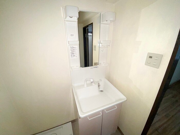 物件内観写真11　(洗面)