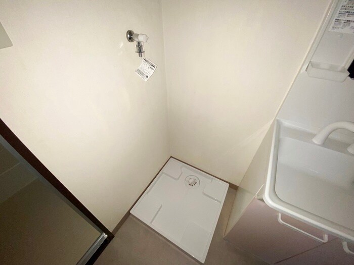 物件内観写真17　(洗濯機置場)