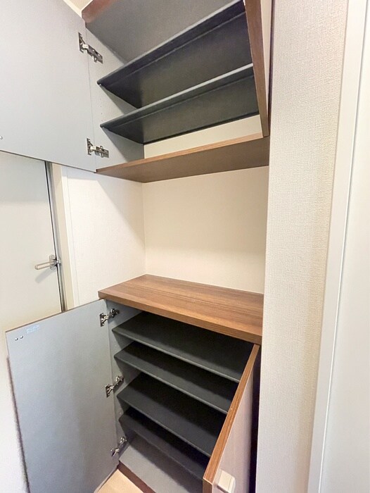 物件内観写真16　(靴箱)