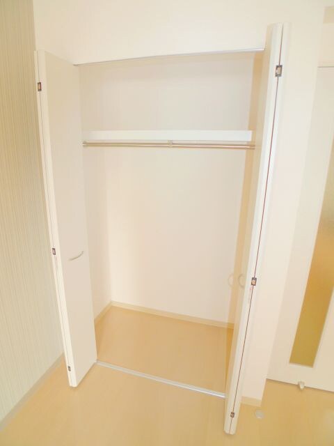 物件内観写真11　(収納)
