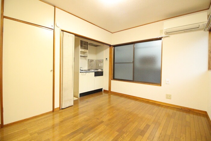 物件内観写真8　(居室)