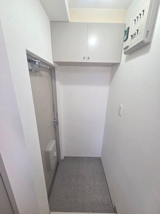 物件内観写真7　(玄関)