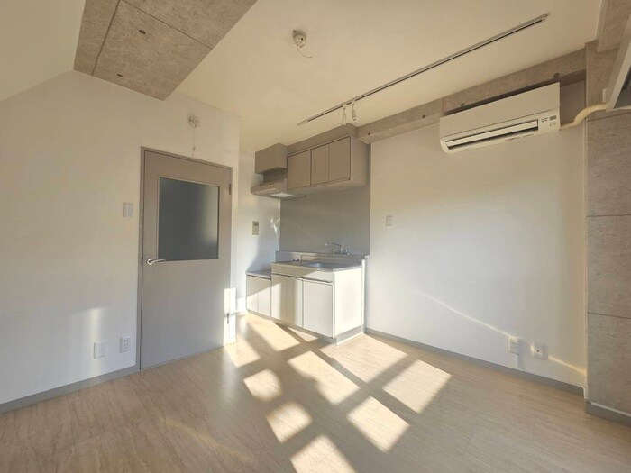 物件内観写真22　(居室)