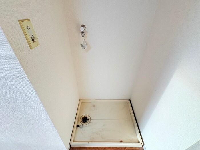 物件内観写真19　(洗濯機置場)