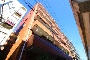ﾗｲｵﾝｽﾞﾏﾝｼｮﾝ伊勢佐木町西第二外観写真