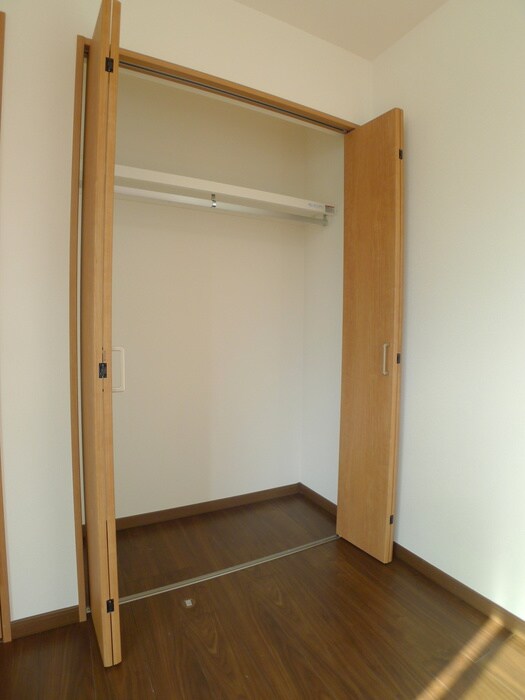 物件内観写真10　(収納)