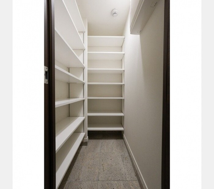 物件内観写真14　(収納)