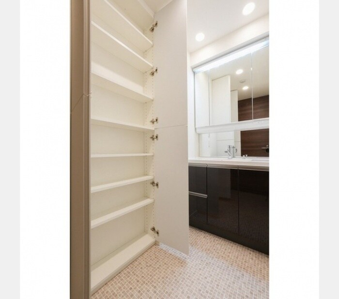 物件内観写真20　(廊下)