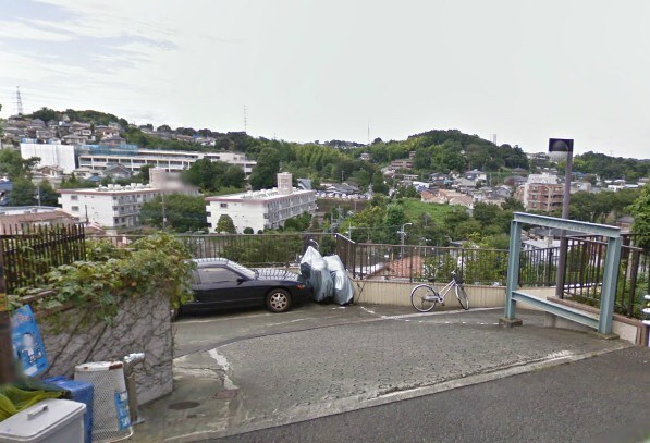 物件外観写真3　(駐車場)