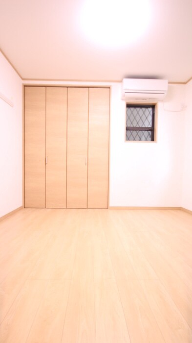 物件内観写真4　(居室)