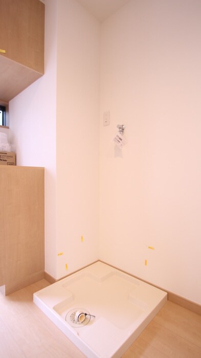 物件内観写真12　(洗濯機置場)