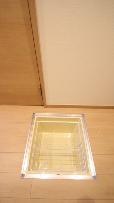 物件内観写真13　(収納)