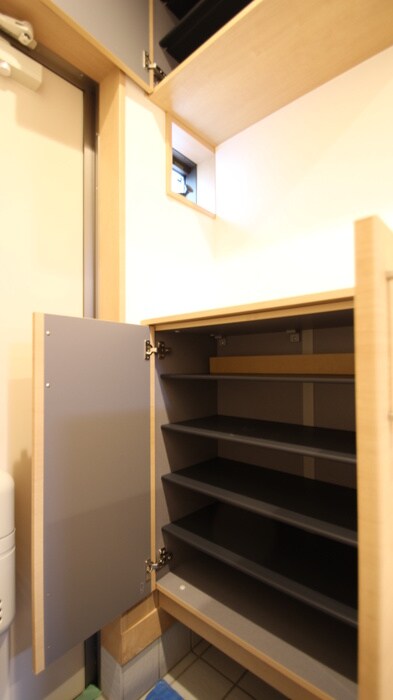 物件内観写真16　(靴箱)