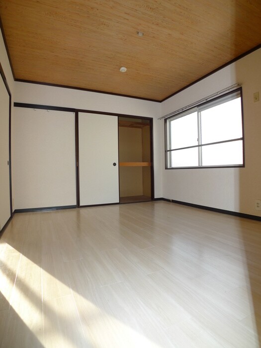 中村ハイツの居室