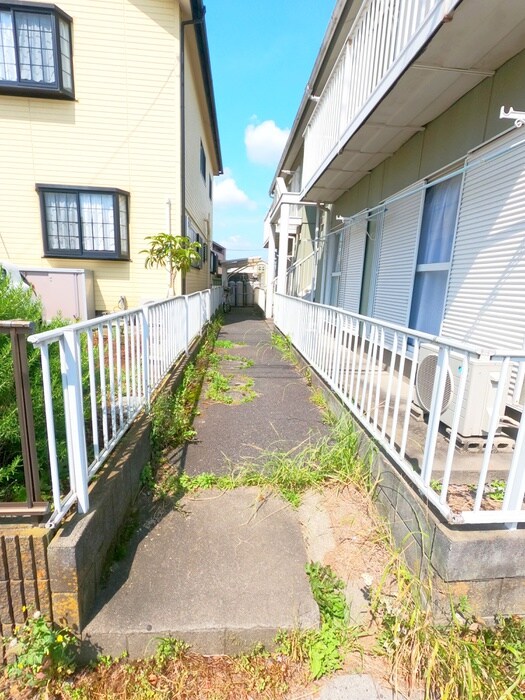 物件外観写真3　(エントランス部分)