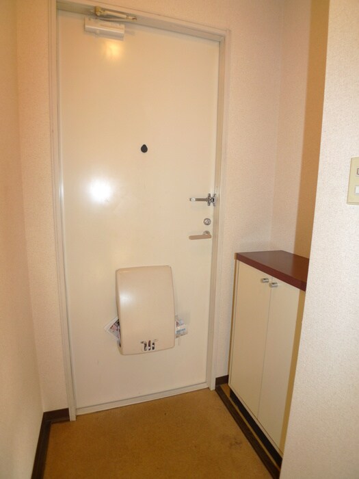 物件内観写真14　(玄関)