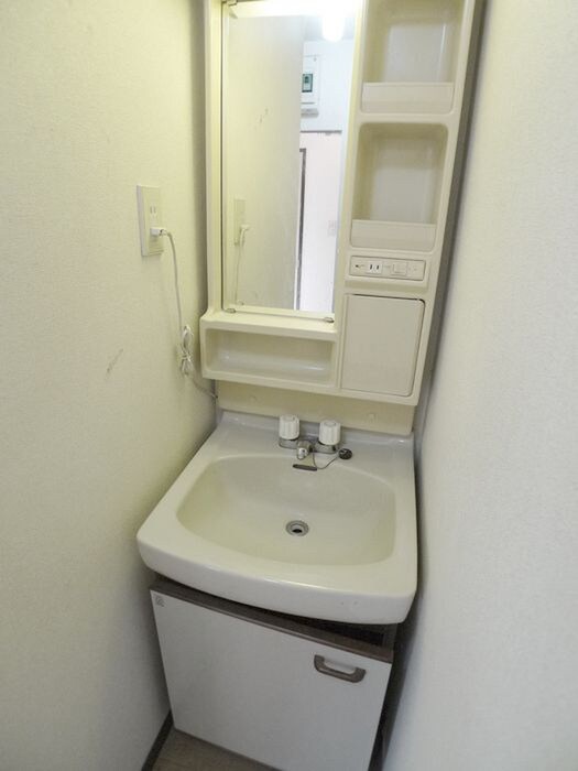 物件内観写真16　(洗面)