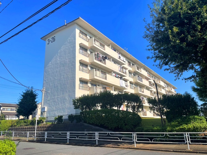 左近山団地３街区２６号（203）