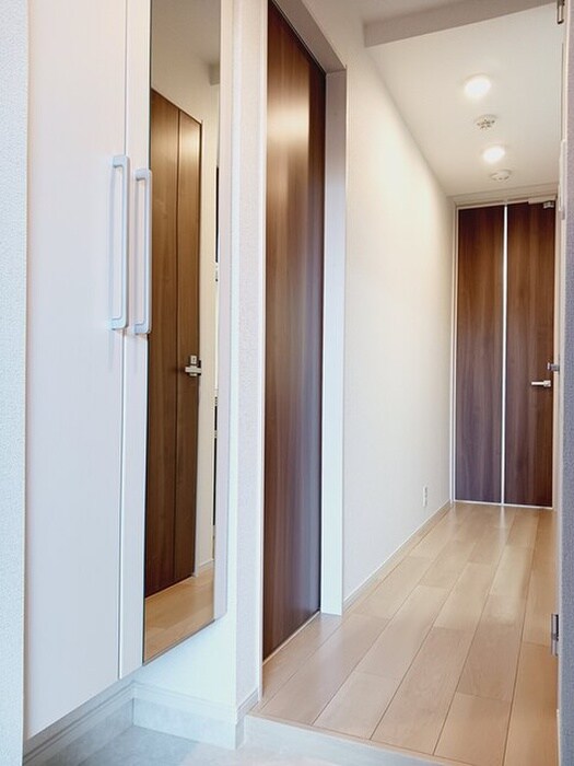 物件内観写真11　(玄関)