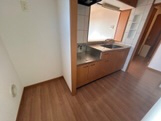 物件内観写真13　(廊下)