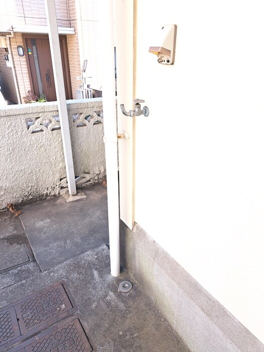 物件内観写真14　(洗濯機置場)