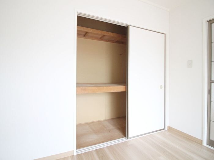 物件内観写真12　(収納)