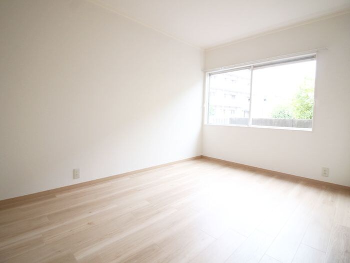 物件内観写真13　(居室)