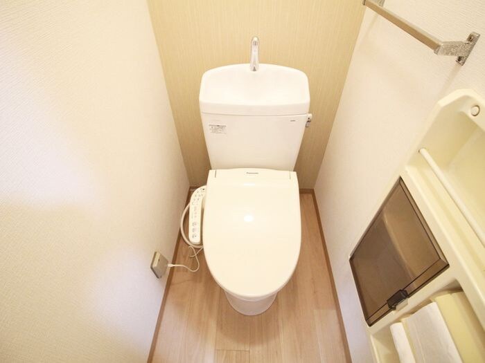 物件内観写真14　(トイレ)