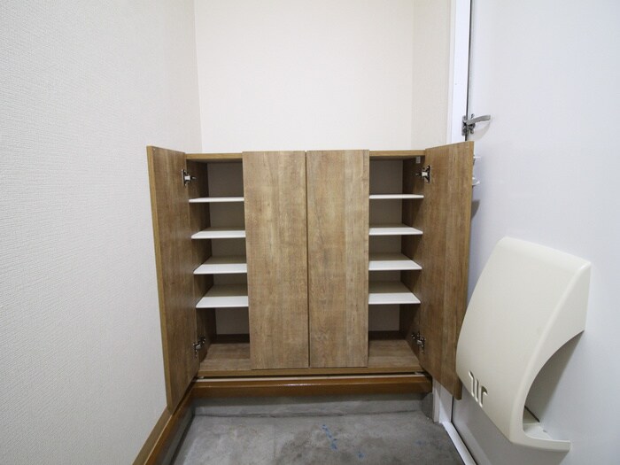 物件内観写真15　(靴箱)