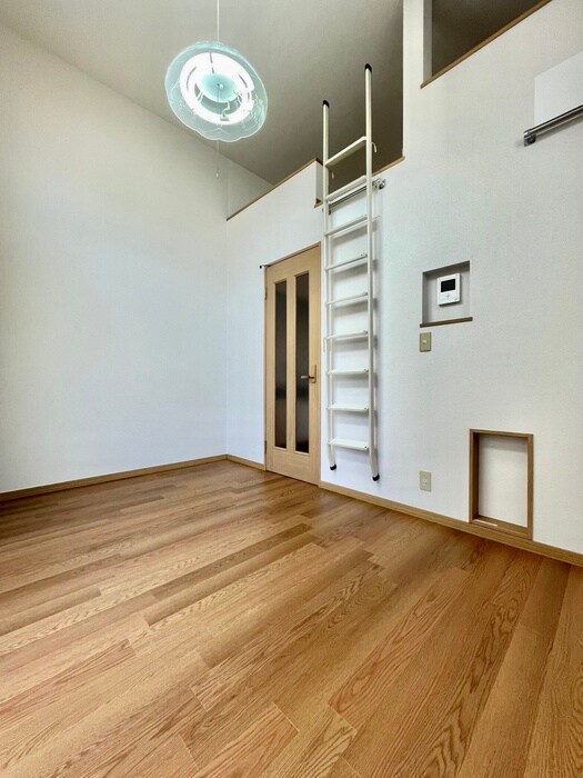 物件内観写真8　(居室)