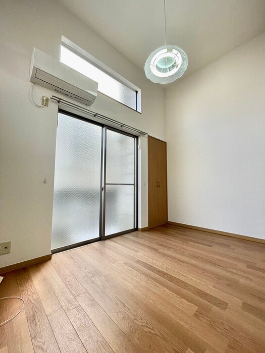 物件内観写真10　(居室)