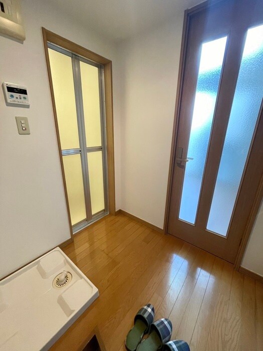 物件内観写真18　(廊下)