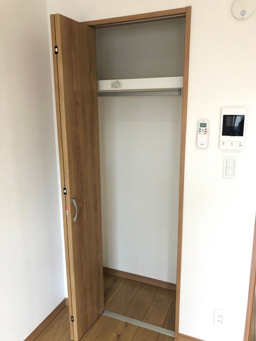 物件内観写真12　(収納)