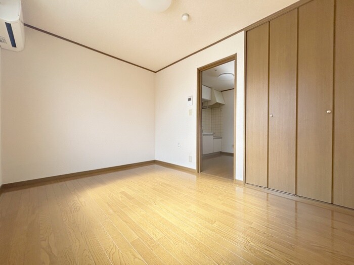 物件内観写真9　(居室)