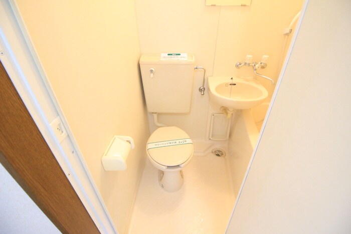 物件内観写真14　(洗濯機置場)