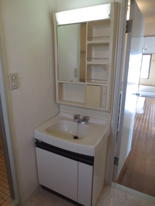 物件内観写真10　(洗面)