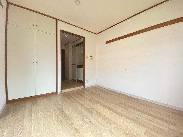 物件内観写真9　(居室)