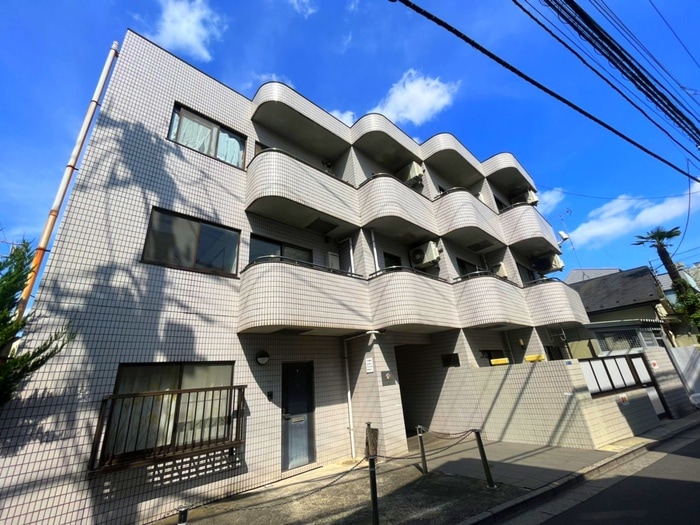 物件外観写真4　(エントランス部分)