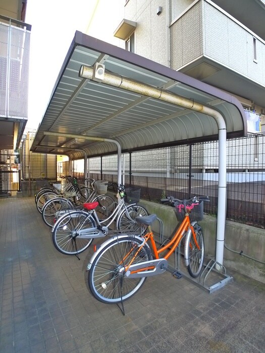 物件外観写真5　(駐輪場)