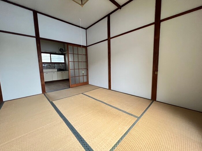 物件内観写真4　(居室)