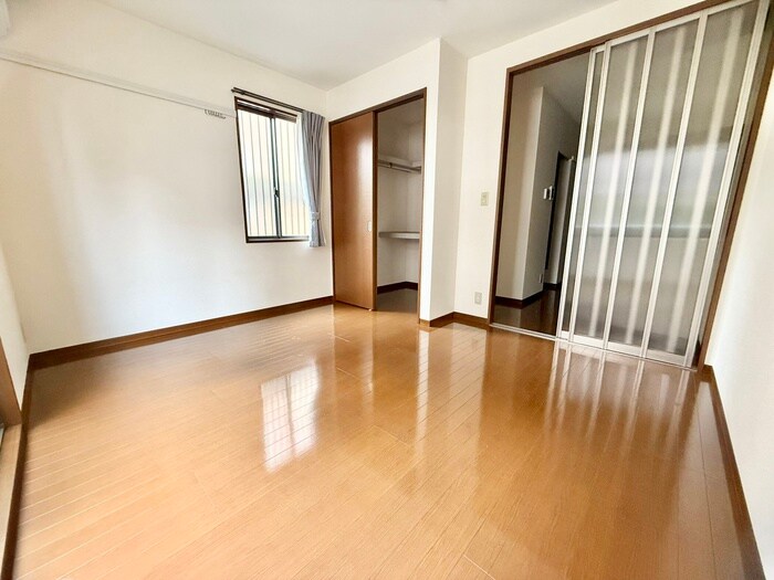 物件内観写真8　(居室)