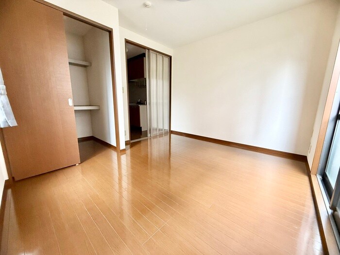 物件内観写真10　(居室)