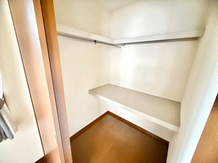 物件内観写真15　(収納)
