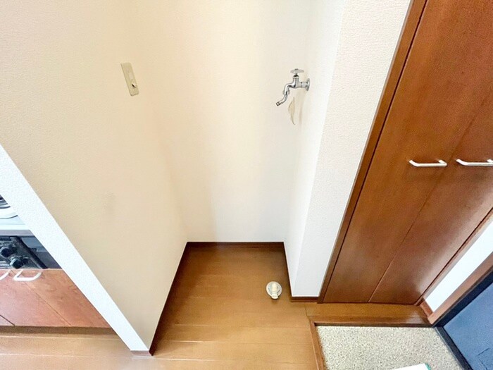 物件内観写真22　(洗濯機置場)