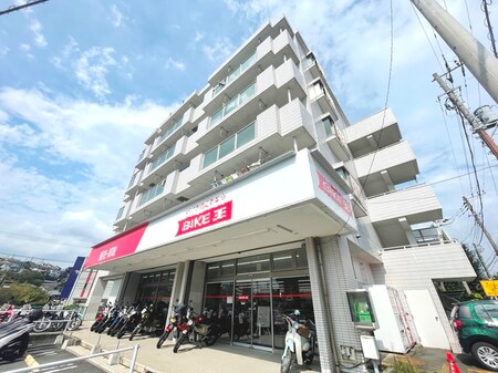 湘南カ－ムライズ外観写真