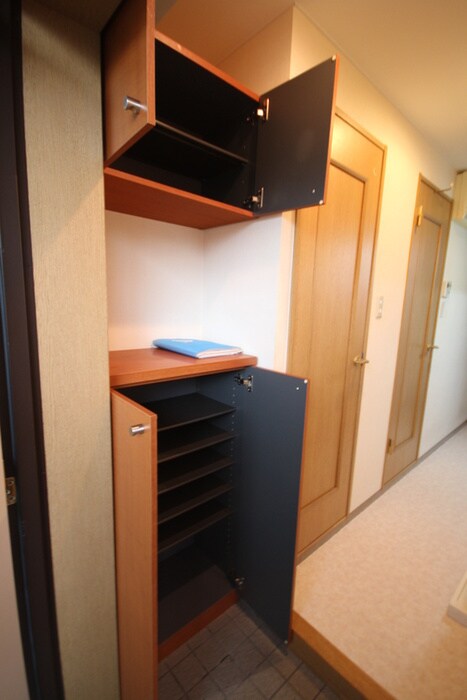 物件内観写真10　(靴箱)