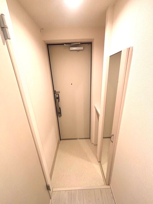 物件内観写真7　(玄関)